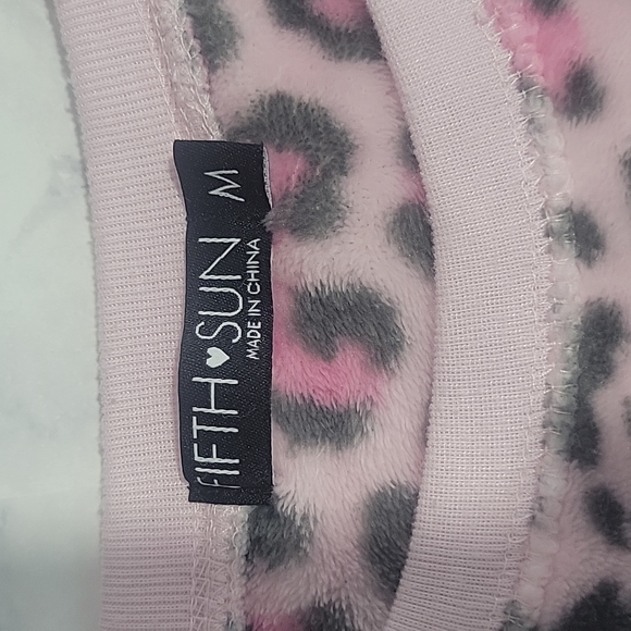 Fifth Sun velvety/sherpa sweatshirt - Picture 3 of 4